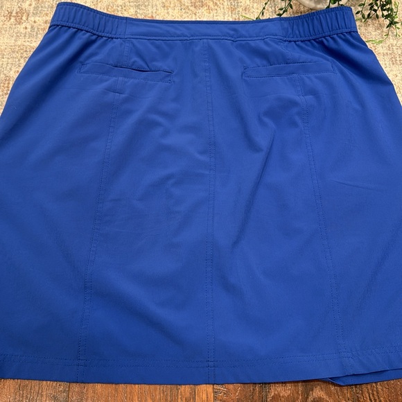ZENERGY BY CHICO’S SKORT - Picture 10 of 11